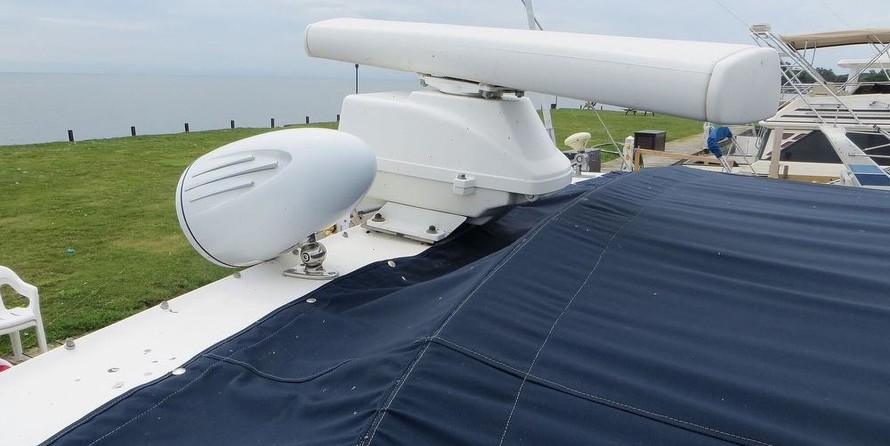 Sea ray 390 express cruiser