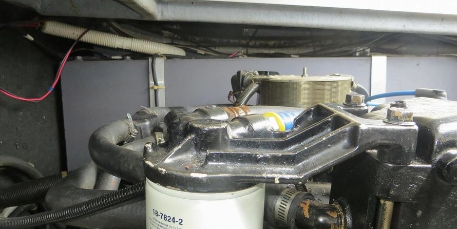 Sea ray 390 express cruiser