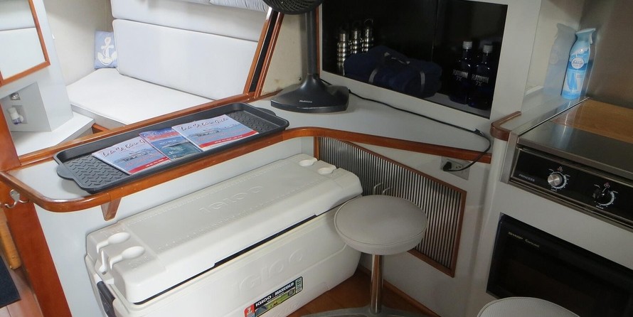 Sea ray 390 express cruiser