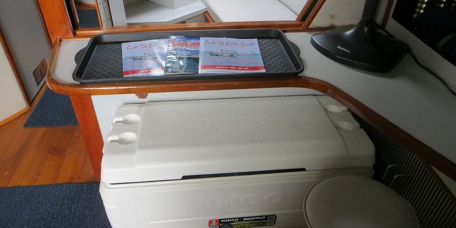 Sea ray 390 express cruiser