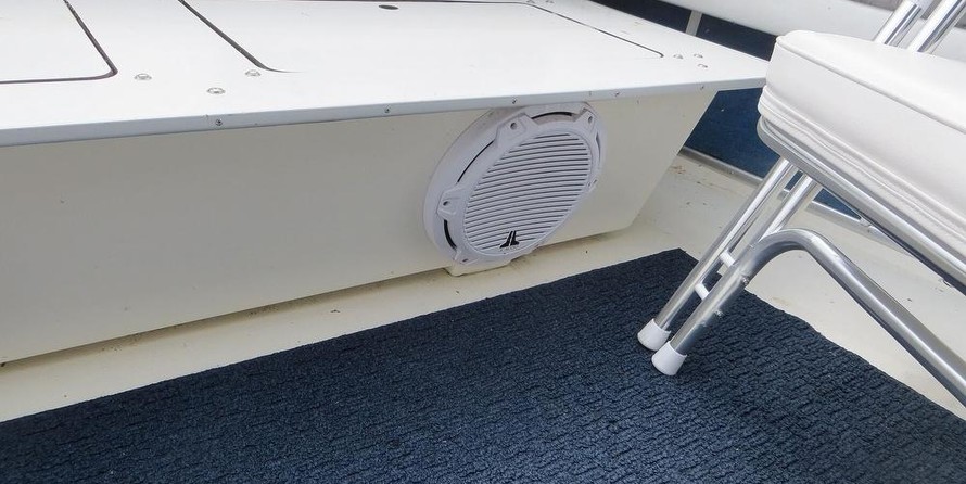 Sea ray 390 express cruiser