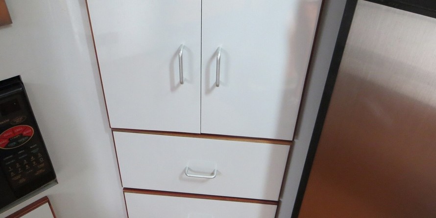 Sea ray 390 express cruiser