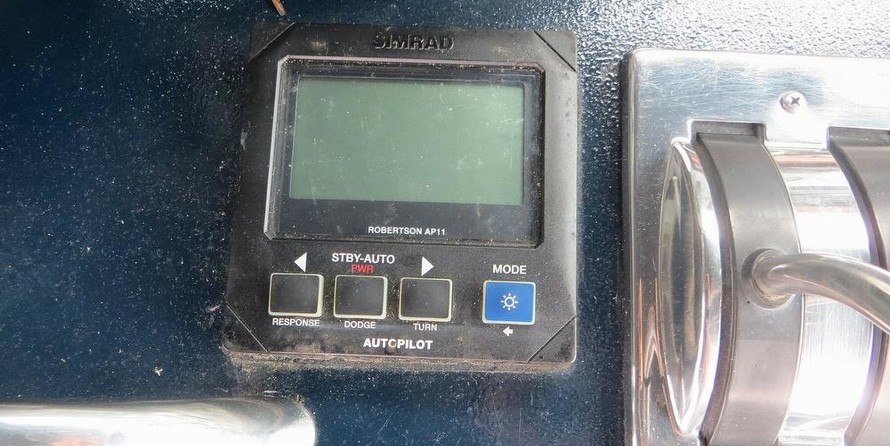 Sea ray 390 express cruiser