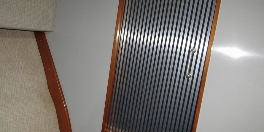 Sea ray 390 express cruiser