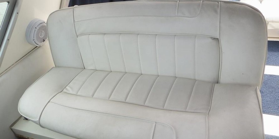 Sea ray 390 express cruiser