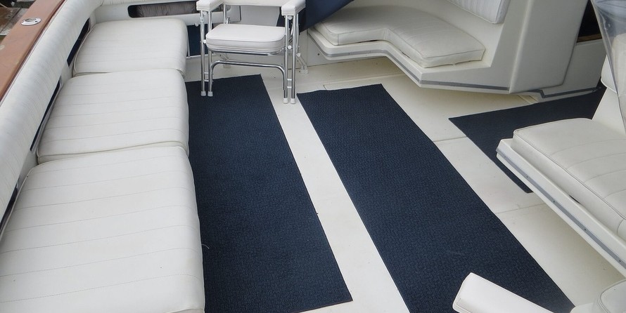 Sea ray 390 express cruiser