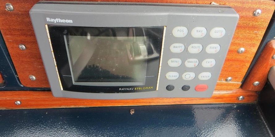 Sea ray 390 express cruiser