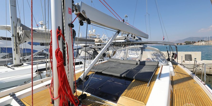 Hanse 588