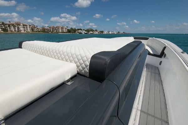 Custom CSR Powerboats V53