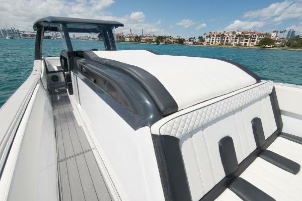 Custom CSR Powerboats V53