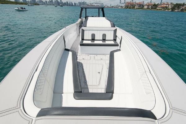 Custom CSR Powerboats V53