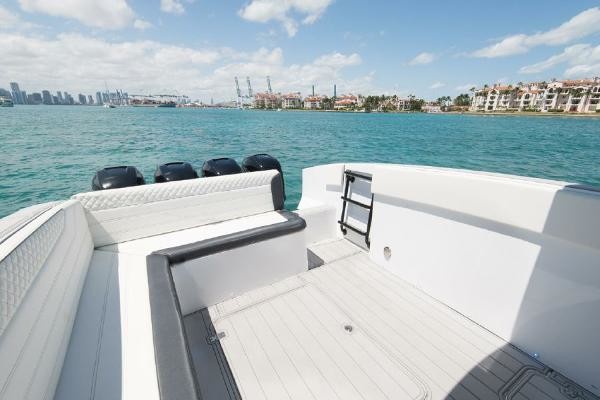 Custom CSR Powerboats V53