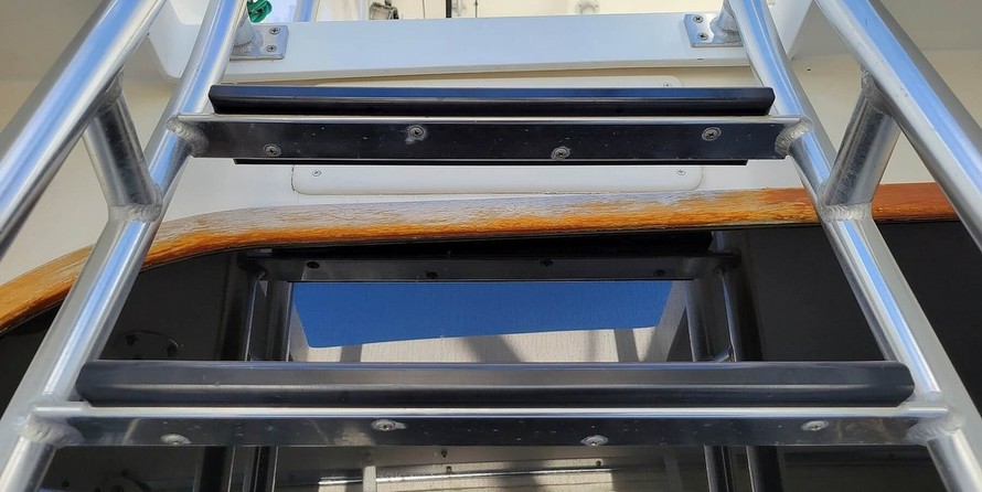 Post 46 Sport Fisherman