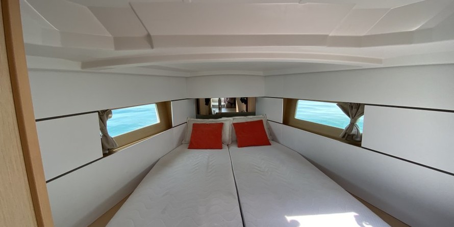 Beneteau Oceanis 38.1