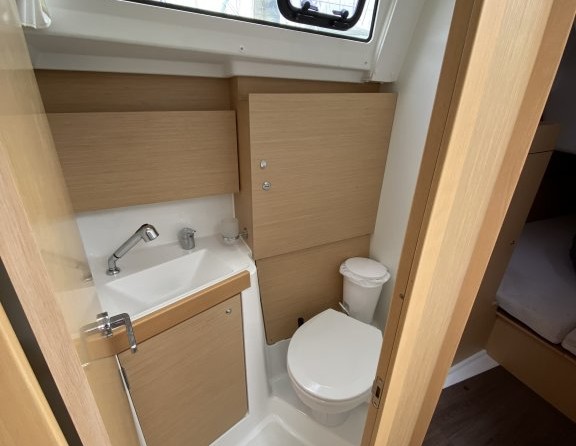 Beneteau Oceanis 38.1