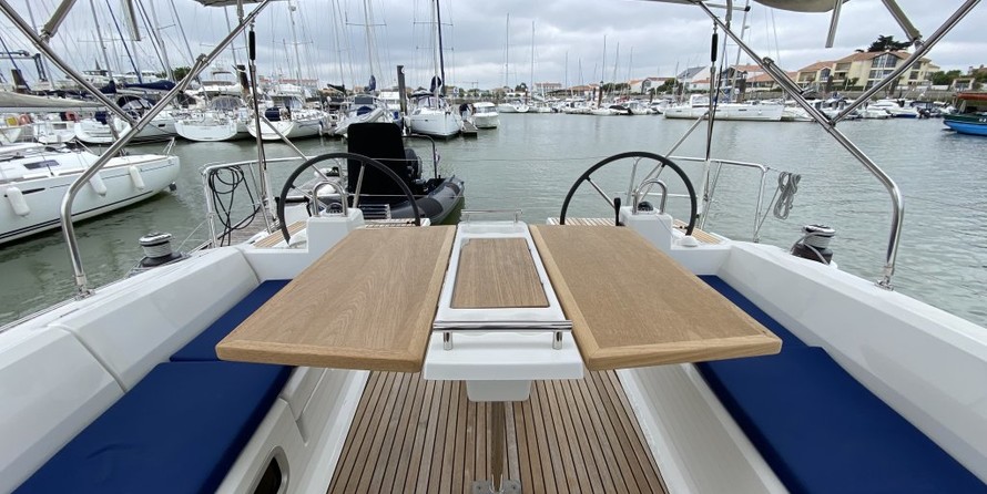 Beneteau Oceanis 38.1