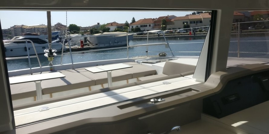 Bali catamarans 4.0 lounge