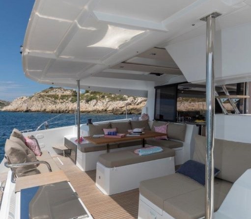 Fountaine Pajot Astréa 42