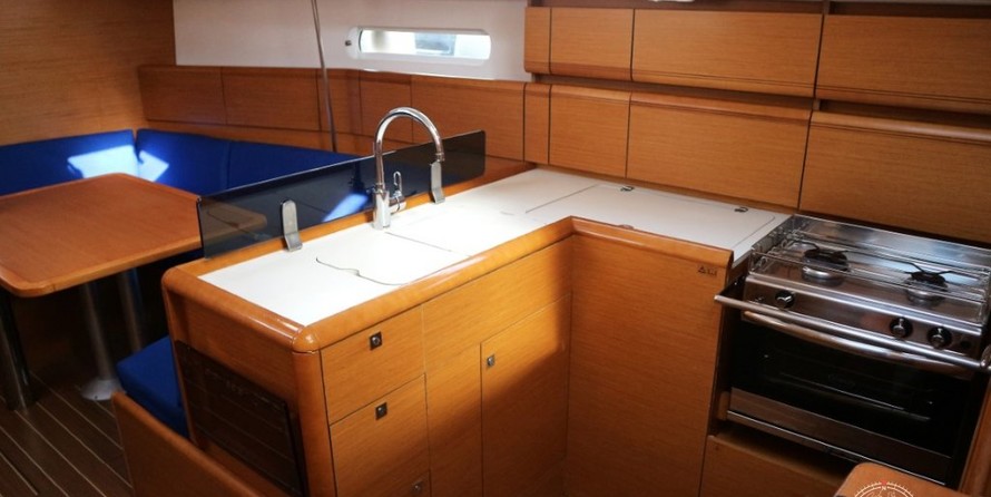 Jeanneau Sun Odyssey 379