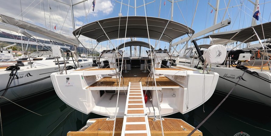 Hanse 548