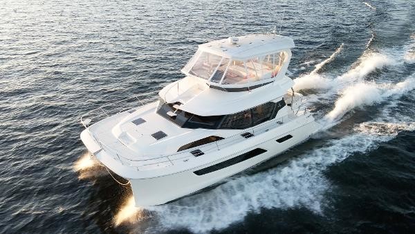 Aquila 44 Yacht