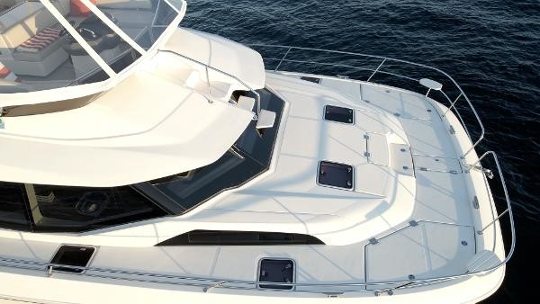 Aquila 44 Yacht