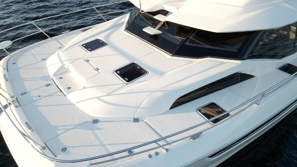Aquila 44 Yacht