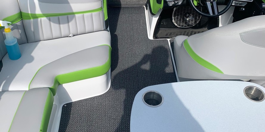 Malibu Wakesetter 22 MXZ