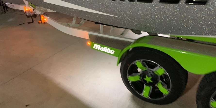 Malibu Wakesetter 22 MXZ