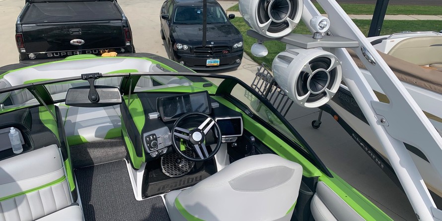 Malibu Wakesetter 22 MXZ