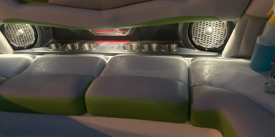 Malibu Wakesetter 22 MXZ