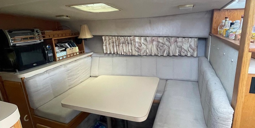 Silverton 40 Motor Yacht