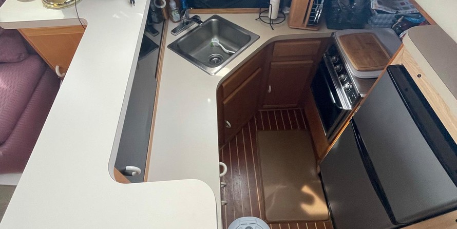 Silverton 40 Motor Yacht