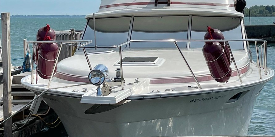 Silverton 40 Motor Yacht