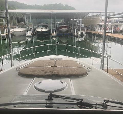 Cruisers Yachts 460 Express