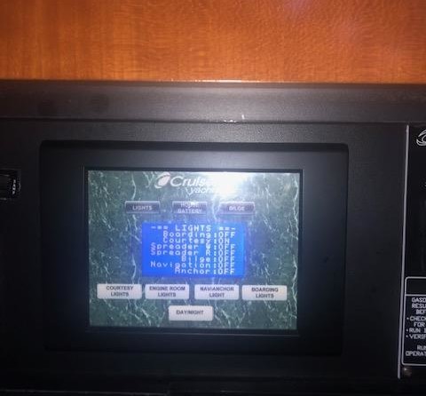 Cruisers Yachts 460 Express