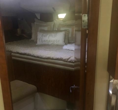 Cruisers Yachts 460 Express