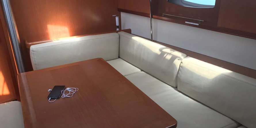 Oceanis 43