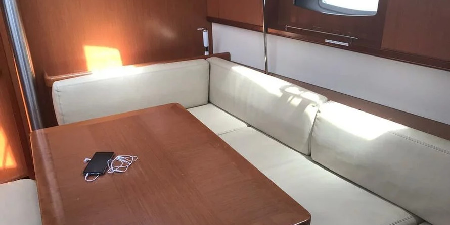 Oceanis 43