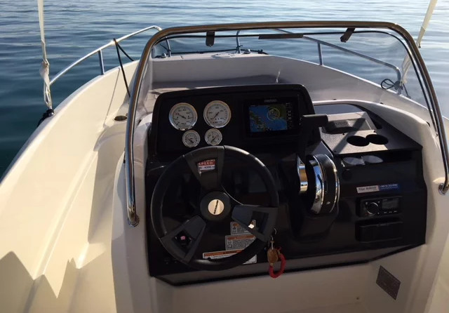 Quicksilver Activ 555