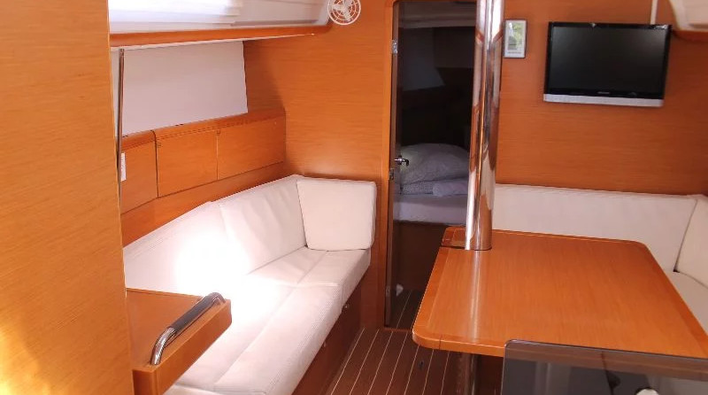 Jeanneau Sun Odyssey 379