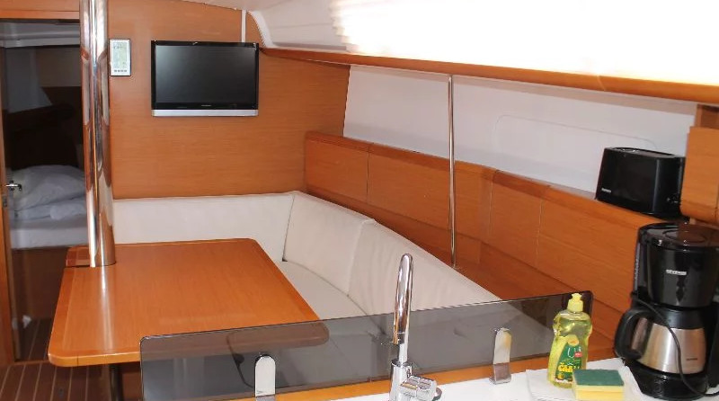 Jeanneau Sun Odyssey 379