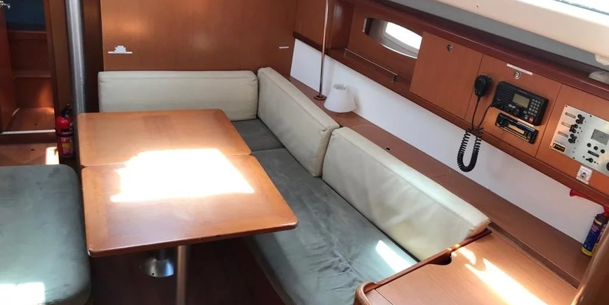 Oceanis 43
