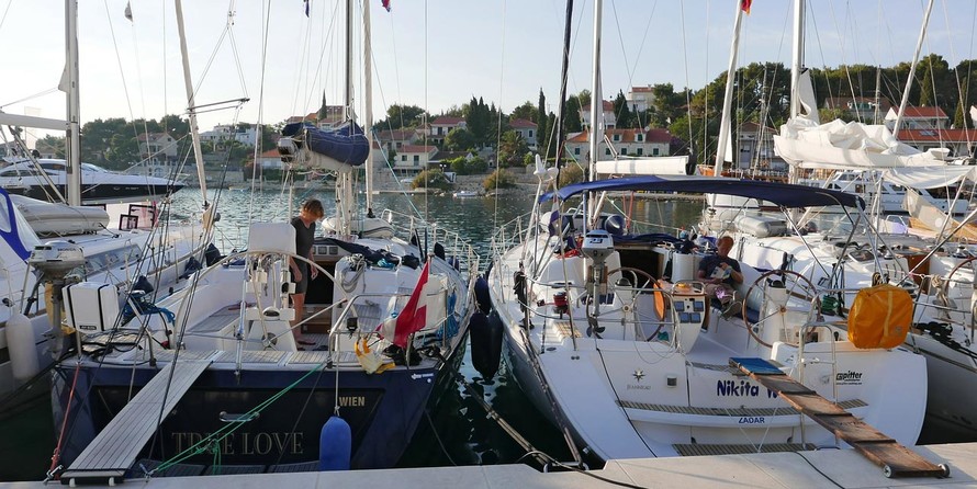 Sun Odyssey 42i