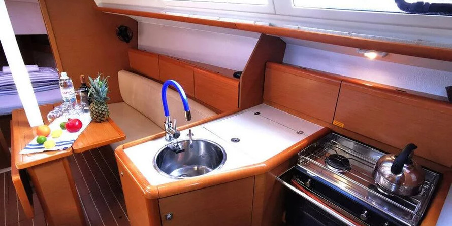 Sun Odyssey 33i