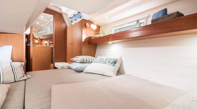 Bavaria CRUISER 34