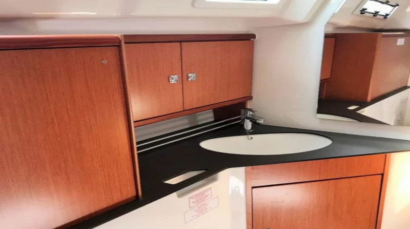 Bavaria CRUISER 34