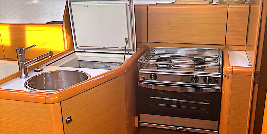 Sun Odyssey 33i
