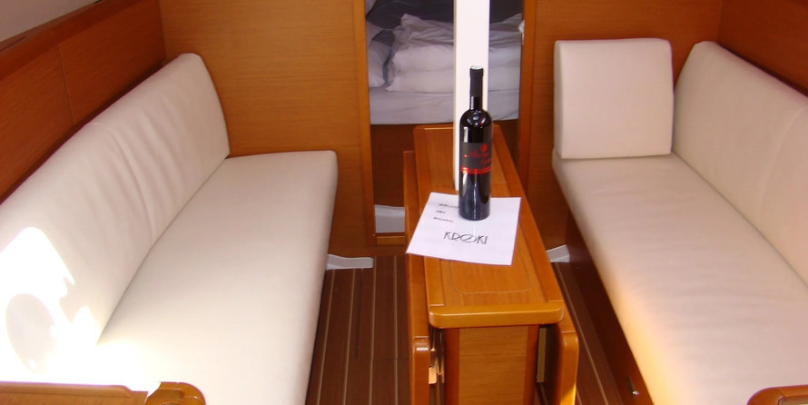Sun Odyssey 33i