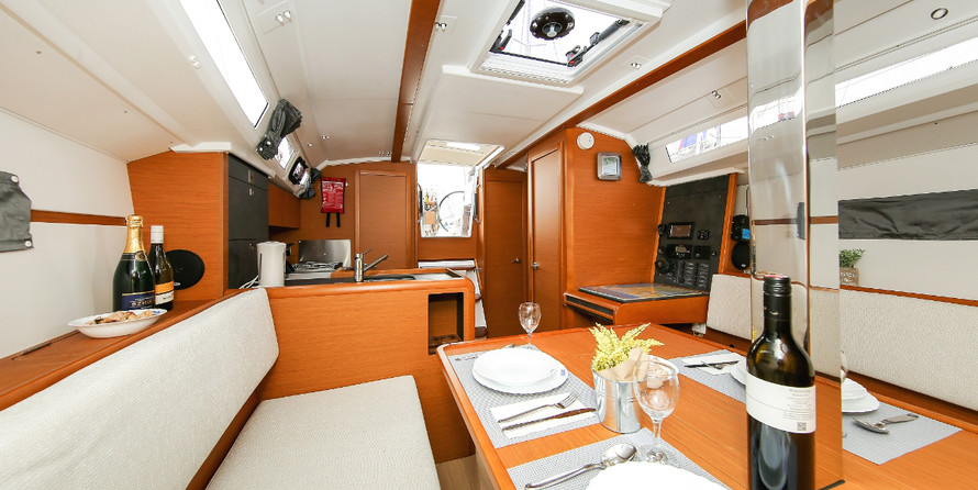Jeanneau Sun Odyssey 349